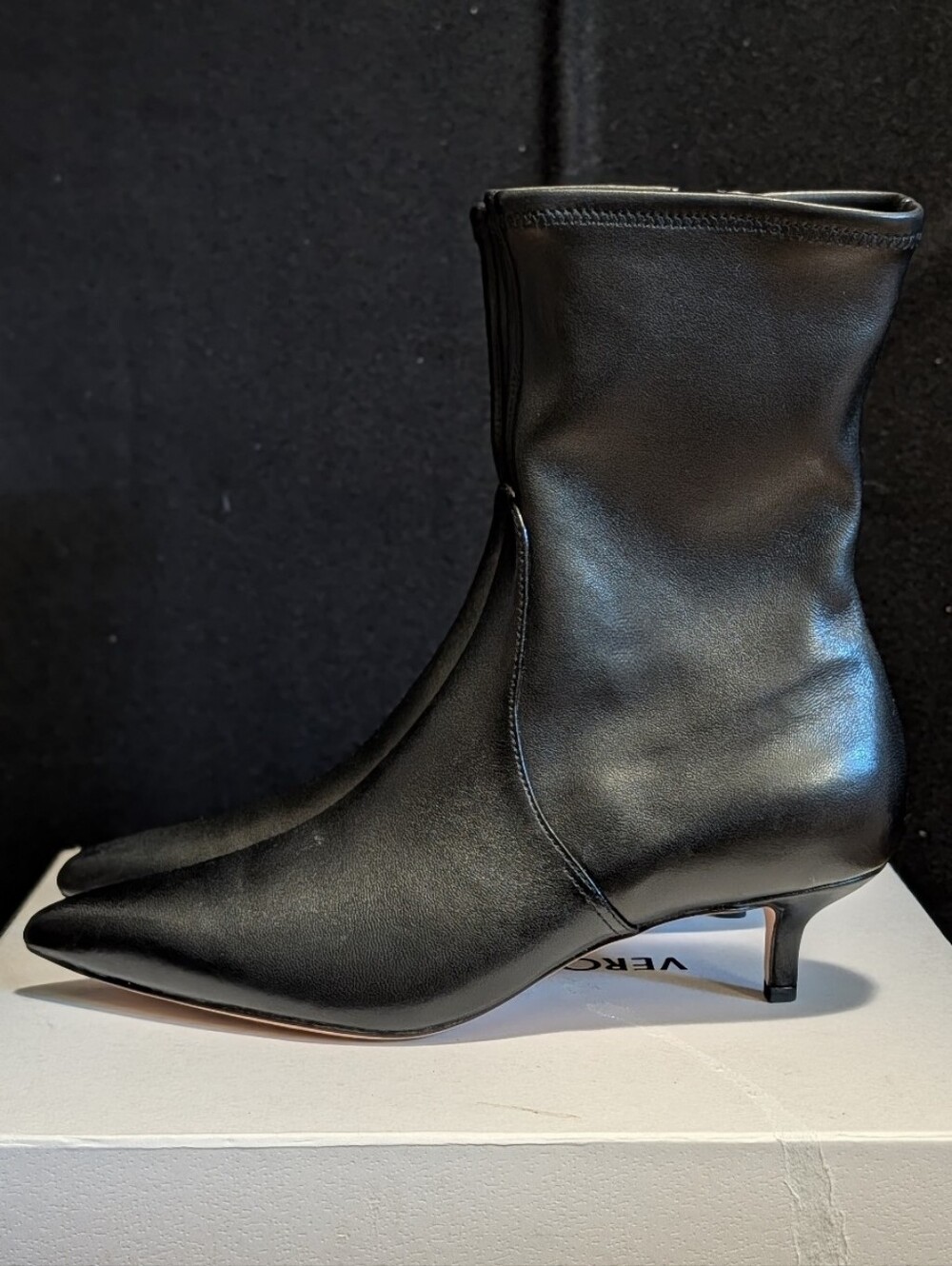 Veronica Beard NIB Lisa 45 Stretch Black Leather Kitten Heel Boots 8.5M side zip